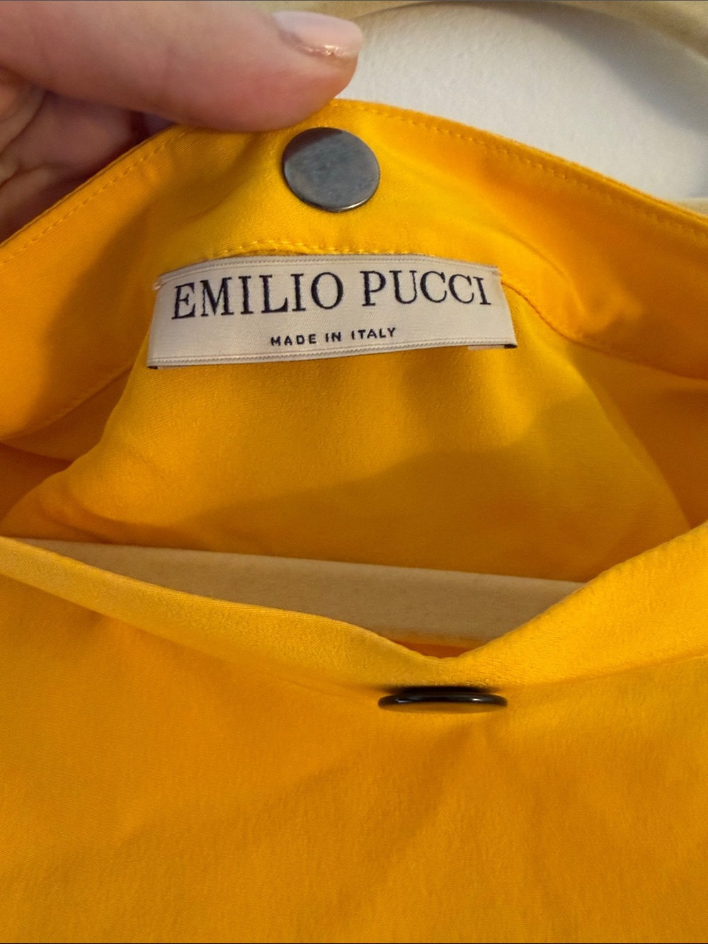 PUCCI BOATNECK TOP ! Vintage. Yellow, grommets. Size 34 - Picture 2 of 3